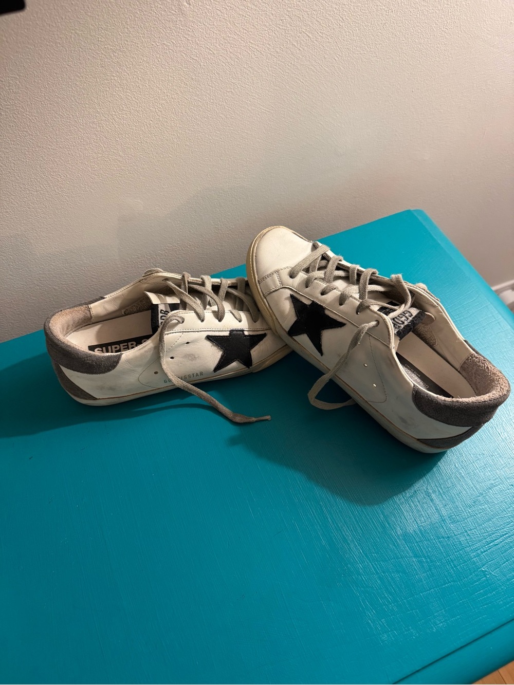 Golden Goose White Leather Sneakers with Black Star - Picture 3 of 5